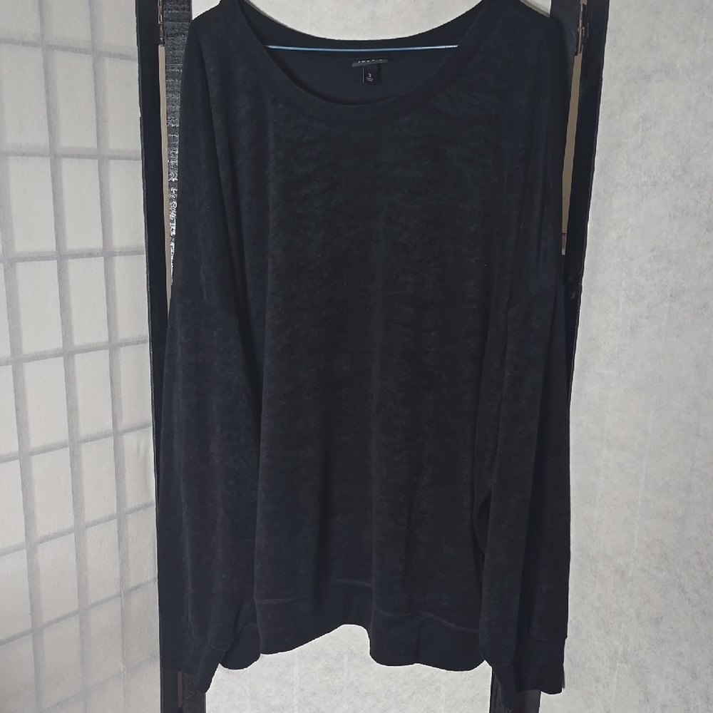 Aritzia Black Long Sleeve Top